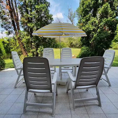Holiday home Holiday In Zamardi/balaton 20364 Zamardi